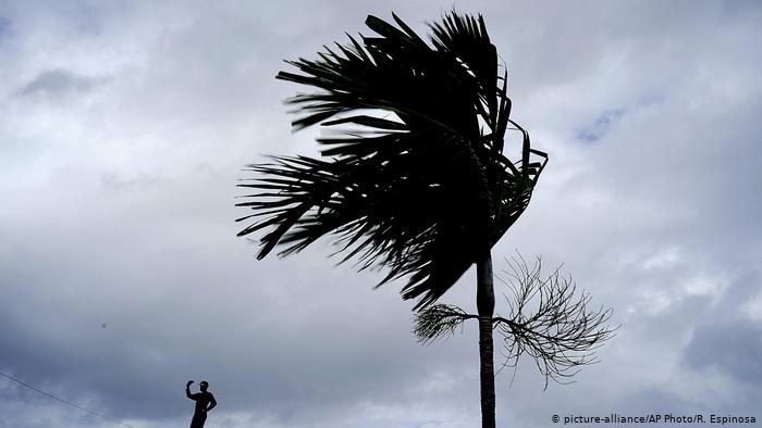 Bahamas | Hurrikan Dorian (picture-alliance/AP Photo/R. Espinosa)