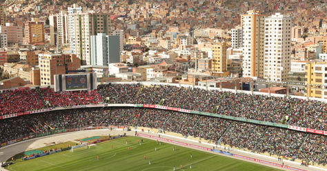 Vista aérea del estadio Hernando Siles, el principal escenario deportivo de La Paz. Foto: Archivo-La Razón