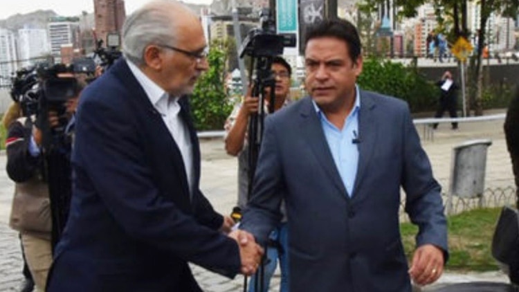 Carlos Mesa y Luis Revilla, el 30 de octubre de 2018, cuando anunciaron la alianza de Sol.bo y el FRI. Allí nació Comunidad Ciudadana, que postula a Mesa a la presidencia.