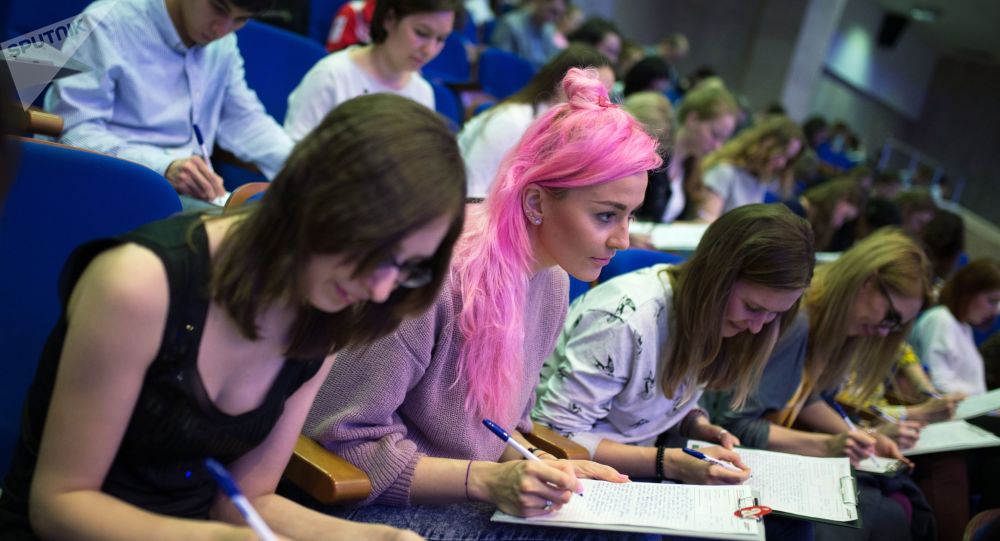 Una prueba de escribir en MoscÃº (Rusia), imagen referencial