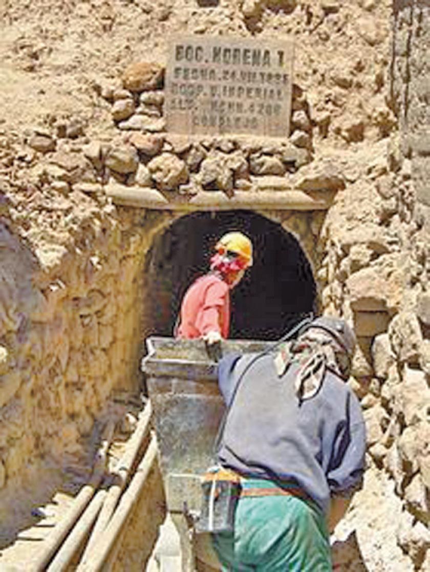 Mineros piden instalación de una planta para el zinc Mineros piden instalación de una planta para el zinc