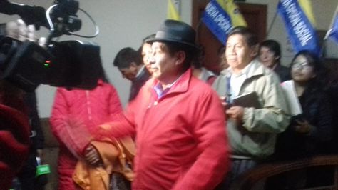 El diputado Rafael Quispe inscribe alianza en el TSE