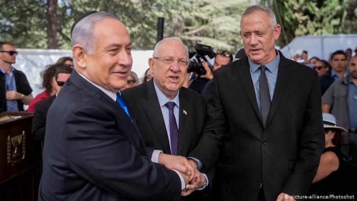 El primer ministro israelí Benjamin Netanyahu (izquierda), el presidente israelí Reuven Rivlin y el líder de la coalición Azul Blanco, Benny Gantz (19.09.2019)