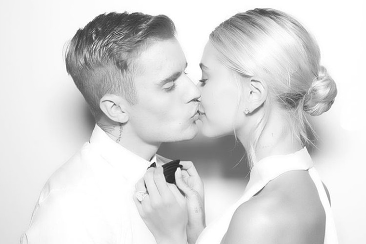 El cantante Justin Bieber y la modelo Hailey Baldwin, que se casaron el año pasado, celebraron su amor en una fiesta íntima en Carolina del Sur 