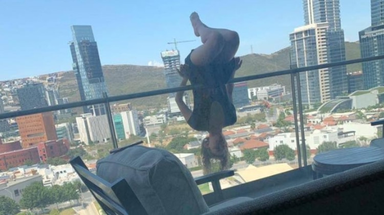 Alexa, originaria del estado de Chihuahua, fue intervenida quirúrgicamente tras caer de 25 metros de altura y sufrir más de 100 fracturas en todo su cuerpo. (Foto: Facebook)
