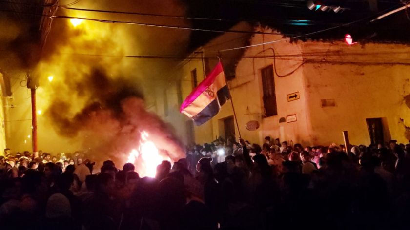 Vigilias y protestas se instalan en todo el país