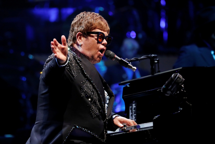 Elton John debió cancelar su último show del tour 