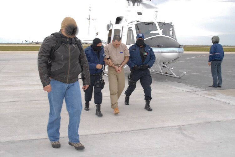  Vicente Zambada Niebla, alias el Vicentillo, fue extraditado a los Estados Unidos de Amrica por sus presuntos vnculos con el narcotrfico. Lo anterior sucedi el 18 de febrero del 2010. FOTO: PGR/CUARTOSCURO