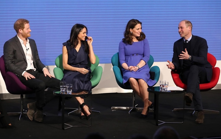Harry, Meghan, Kate y William durante un evento de Heads Together, cuando todavía hacían de manera conjunta la mayoría de sus actividades solidarias.
