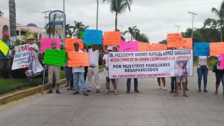 Los familiares de las cinco víctimas iniciaron una campaña desesperada para encontrar a sus seres queridos (Foto: Twitter/amgolbalmedia4)