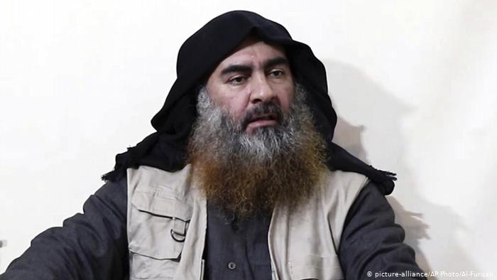 IS-Chef Abu Bakr al-Bagdadi (picture-alliance/AP Photo/Al-Furqan)