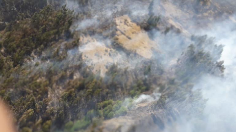 Vista aérea del incendio en el Parque Tunari. | Cortesia