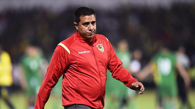 El entrenador César Farías. | AFP