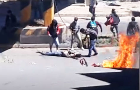 Un grupo de personas golpea a un ciudadano hasta hacerle perder la conciencia, en Cochabamba.