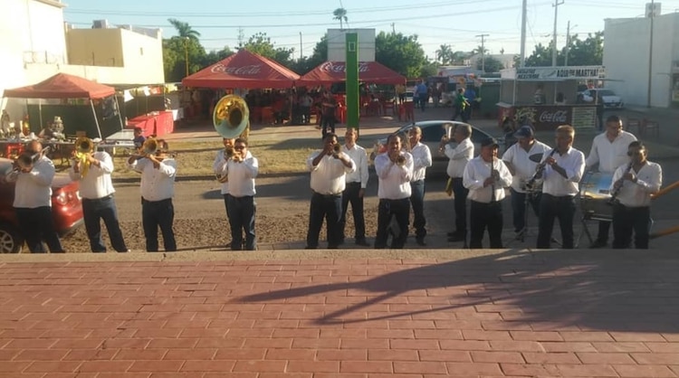 (Facebook: Banda Guamúchil)