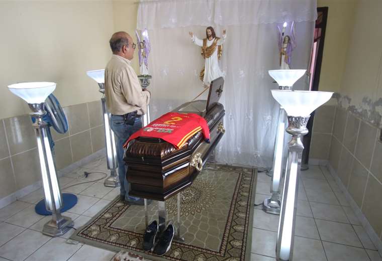 El velorio de Mario Salvatierra se realiza en Montero. (Foto: Hernán Virgo)