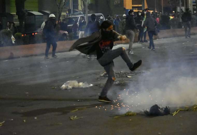 Máxima tensión en la sede de Gobierno I Foto: APG Noticias.