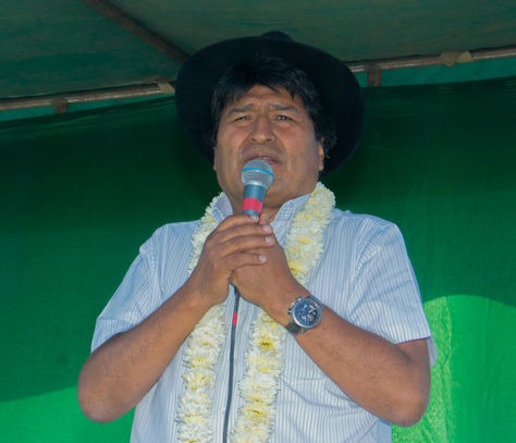 El presidente Evo Morales durante la entrega de graderías del estadio municipal de Toco en Cochabamba. Foto: ABI