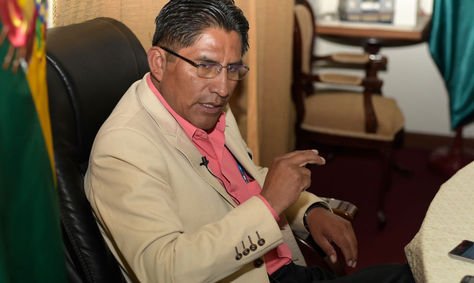 El gobernador Félix Patzi.