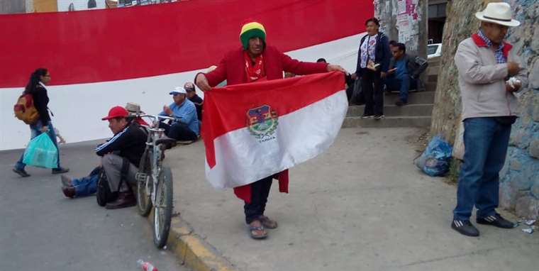 El paro cívico con bloqueo de calles se cumple en la capital chapaca. Foto: El País Tarija