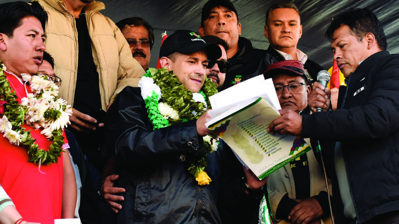 Camacho y Pumari articulan la protesta contra Evo en La Paz