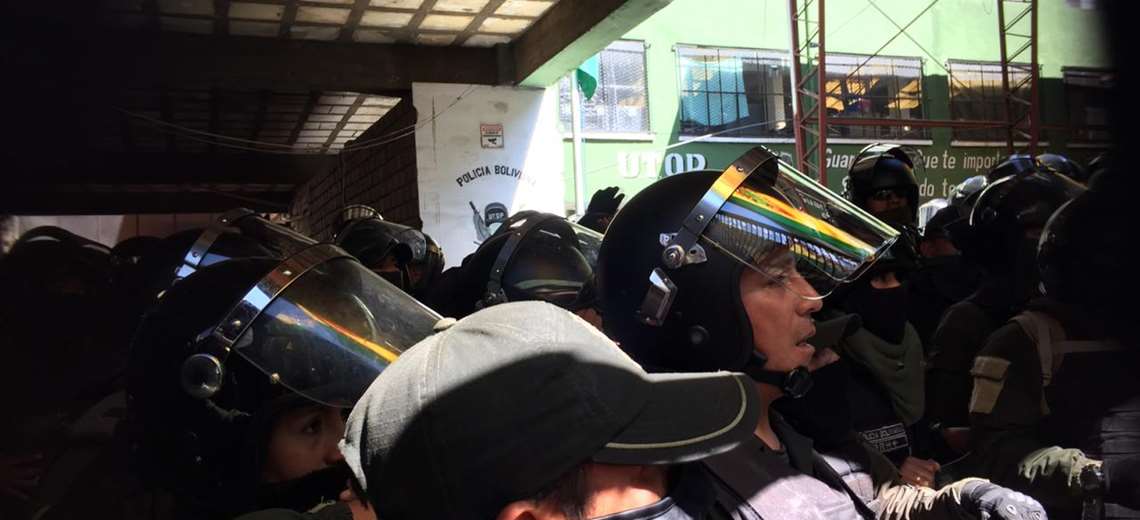 Policías de La Paz se suman a resoluciones del Cabildo de Santa Cruz y