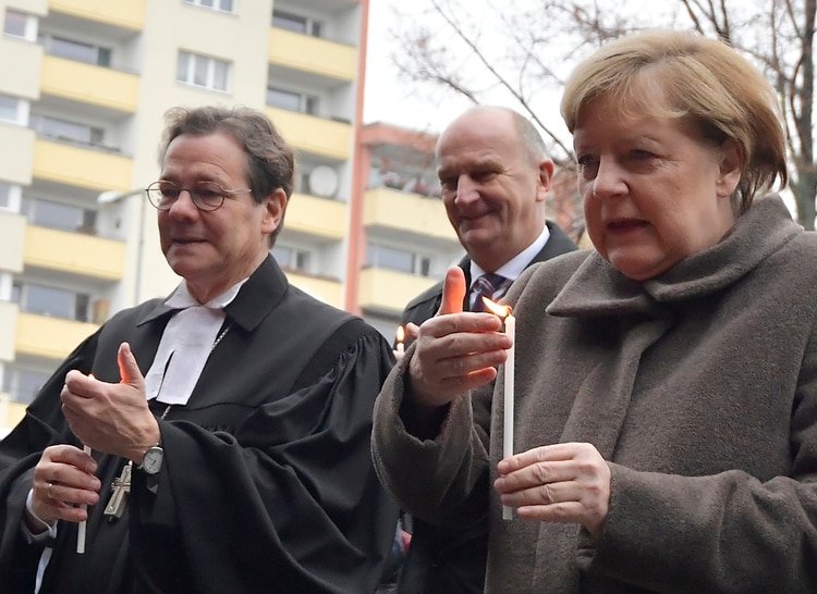 Angela Merkel (Photo by Tobias SCHWARZ / AFP)