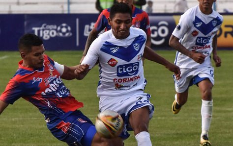 El jugador Didí Torrico, uno de los líderes del grupo de futbolistas de San José.