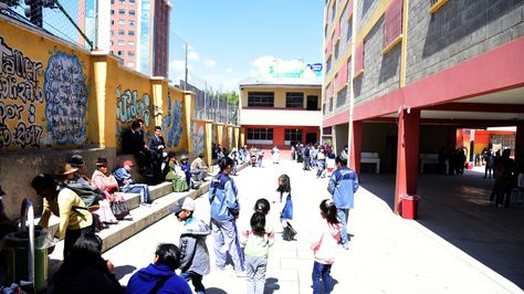 En la unidad educativa Barrientos de La Paz no se pasó clases.