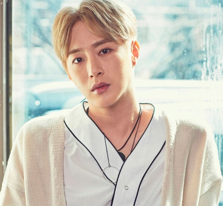 Seo Min woo murió de un ataque cardíaco a los 33 años.