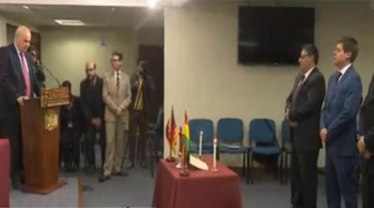Gonzalo Romano asumió hoy como director general interino de la ASFI y Mario Nava como presidente interino del SIN. |