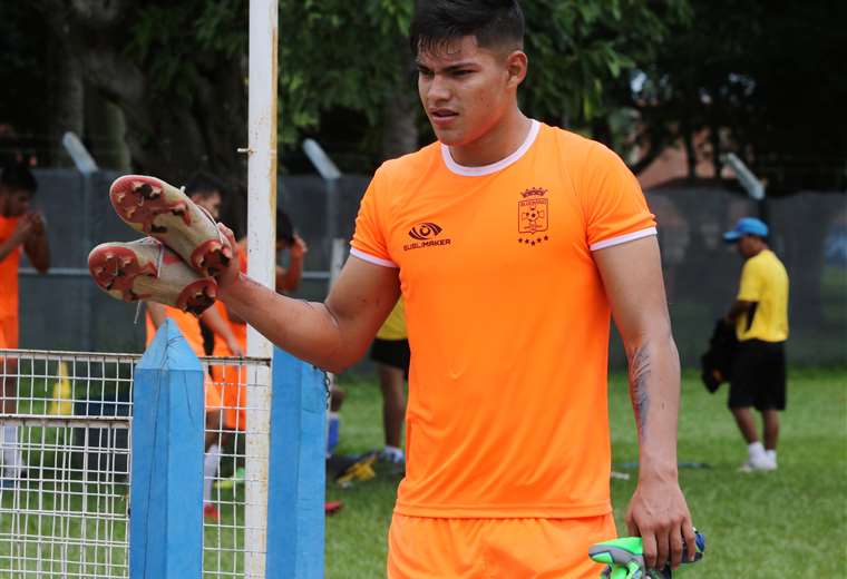 Rubén Cordano vio la roja ante Aurora el 26 de septiembre y desde entonces que no juega. Foto: Ricardo Montero