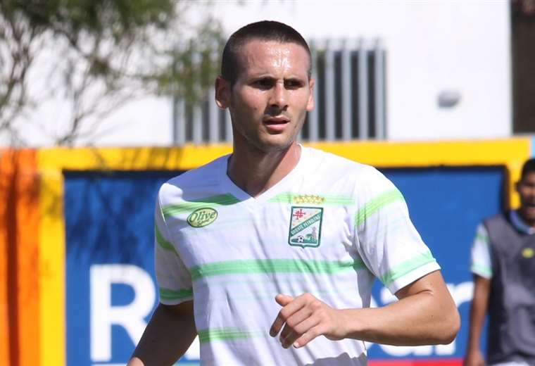 Norberto Palmieri no podrá jugar el clásico porque fue expulsado contra Destroyers. Foto: Jorge Ibáñez