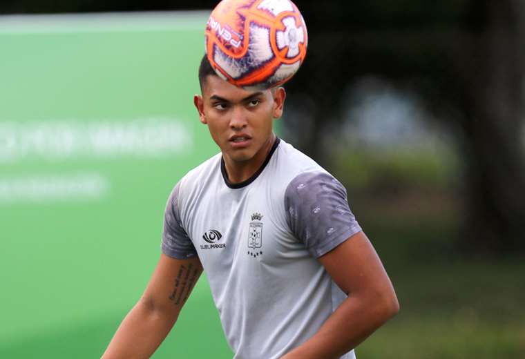 Erwin Montero espera su oportunidad en el plantel celeste. Puede tenerla en el clásico. Foto. Jorge Ibáñez  