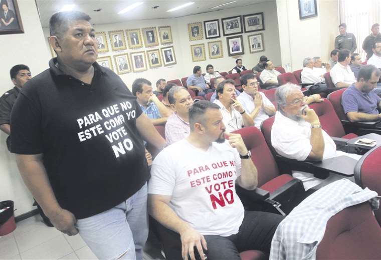 El juicio se reiniciará el próximo 6 de enero, aunque debía reiniciarse el 18 de noviembre. Guedes y Mendoza fueron liberados un día después bajo medidas sustitutivas