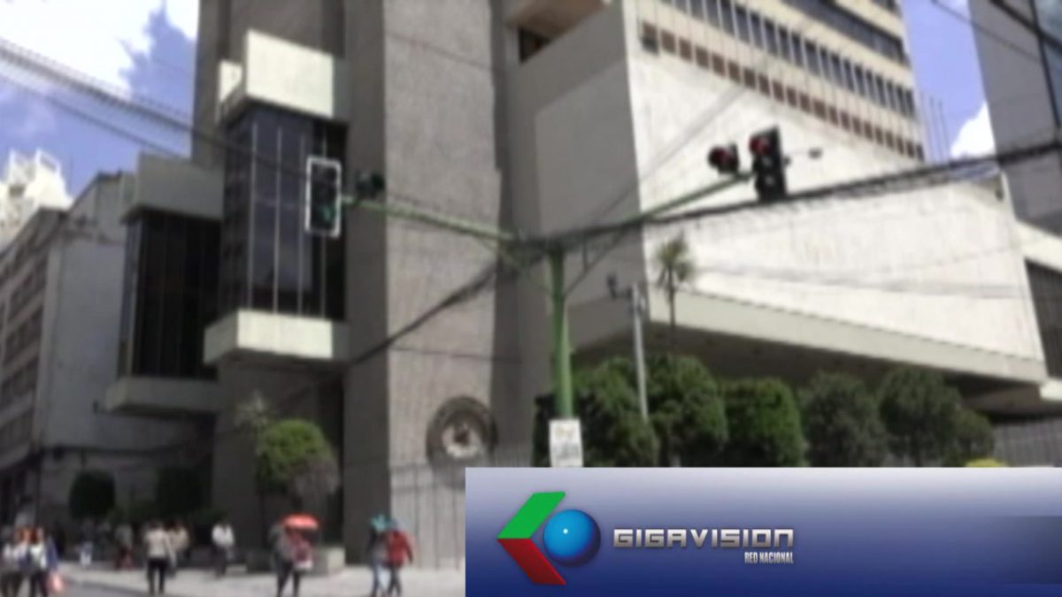 EX VOCAL TSE MARIA EUGENIA CHOQUE SALDRA DE LA CARCEL PARA PRESENCIAR SECUESTRO DE SOBRE QUE LLEVO AL B.C.B.