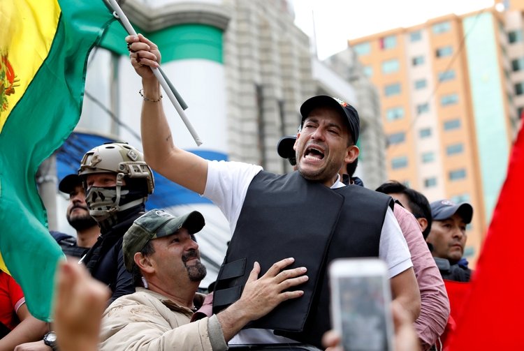 Camacho lideró las protestas en las calles contra el fraude electoral.