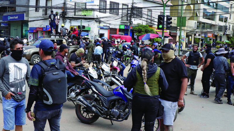 Resistencia cochala crece y busca pasar de grupo de choque a cívico