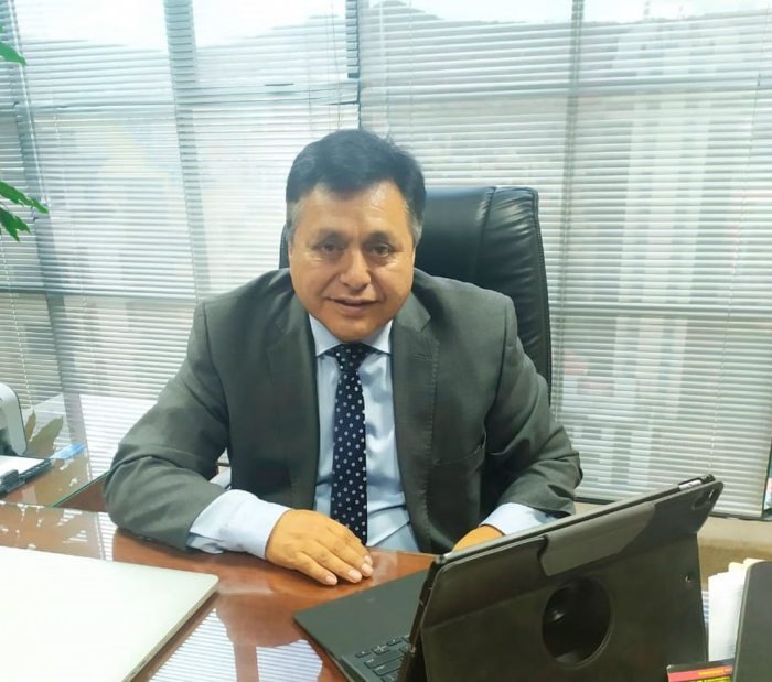 LUIS VÁSQUEZ VILLAMOR, ABOGADO CONSTITUCIONALISTA.