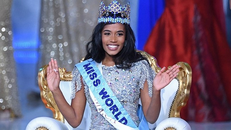 Toni-Ann Singh fue coronada Miss Mundo 2019 el sábado en una ceremonia en Londres (AFP)