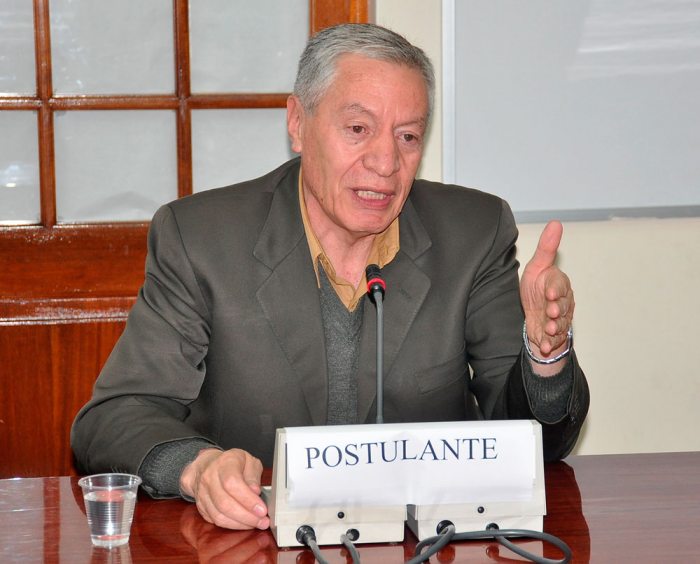 CARLOS BÖHRT, POSTULANTE A VOCAL DEL TSE