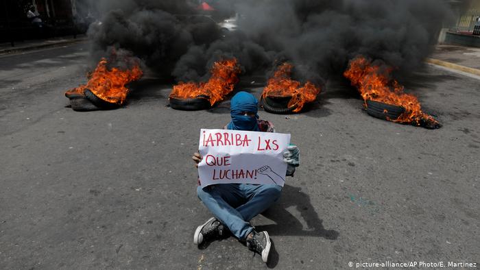 Honduras Anti Regierungsproteste (picture-alliance/AP Photo/E. Martinez)