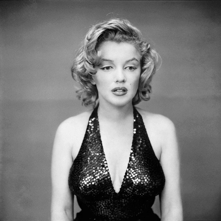 Se casó a los 16 años para escapar de su complicada situación (Richard Avedon)