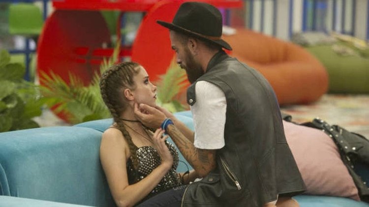 Carlota Prado y José María González, concursantes del Gra Hermano 2017. El habría abusado de ella después de una borrachera. (Foto: Mediaset España)