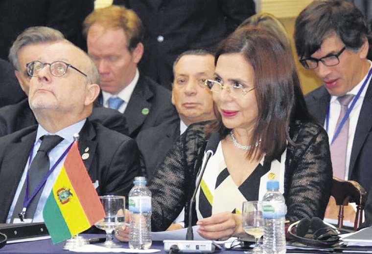 Karen Longaric encontró gran respaldo durante la reunión del Mercosur que se hizo en Brasil. Foto: archivo