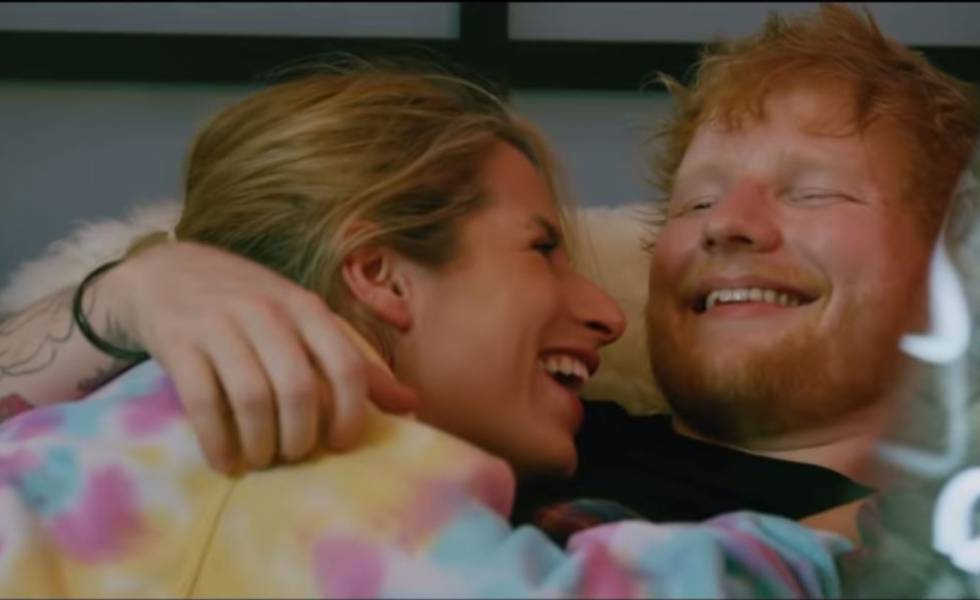 mujer ed sheeran