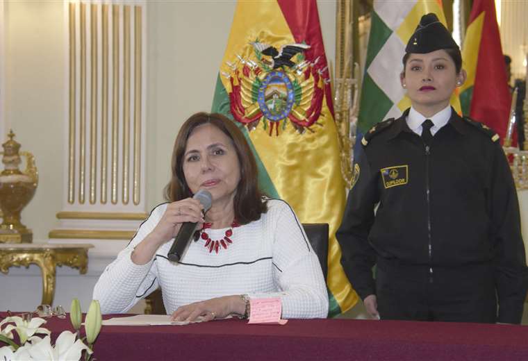 La canciller boliviana en conferencia de prensa | Foto: ABI