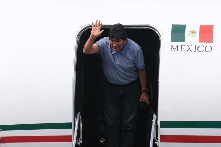 Evo Morales, ex presidente de Bolivia, llegó a la Ciudad de México en el Hangar Presidencial del Aeropuerto Internacional de la Ciudad de México (Foto: Cuartoscuro)