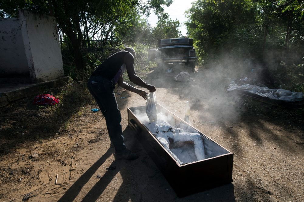 El trabajador del cementerio Roberto Jesús Sangroni, conocido por sus amigos como 
