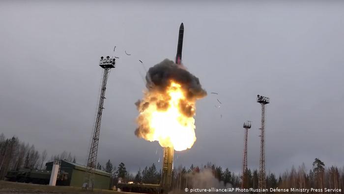 Russland Hyperschallwaffe | Awangard (picture-alliance/AP Photo/Russian Defense Ministry Press Service)